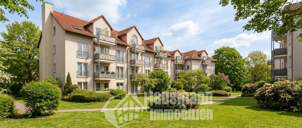 Wohnanlage mit Balkonen und Grünanlage in Kassel – Immobilienmarkt Kassel 2025